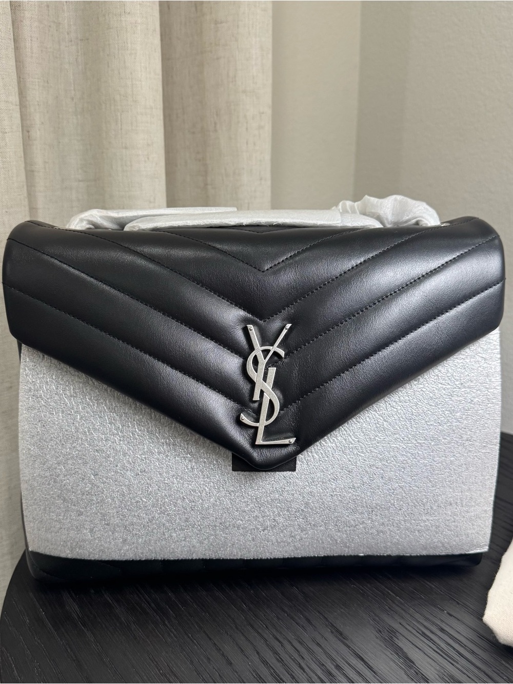 Saint Laurent YSL Loulou Medium Shoulder Bag Quilted Leather Black - Picture 6 of 9
